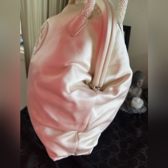 Huge sale! Rare Vint Gucci Tom Ford era cream satin silk beaded top handle bag - Picture 2 of 16